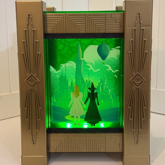 WICKED LIGHT UP Lantern Popcorn Bucket (Regal Exclusive) - NEW SEALED - Picture 2 of 8